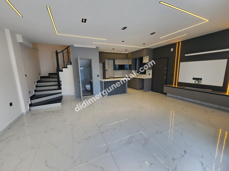 DİDİM EFELER MAHALLESİ’NDE TAM MÜSTAKİL ULTRA LÜKS 3+1 | ÖZEL HAVUZLU | OTOPARKLI | MÜSTAKİL GİRİŞ | 3 BANYOLU | EBEVEYN BANYOLU | OTOMATİK PANJURLU | GÜNEY-BATI CEPHE SATILIK VİLLA