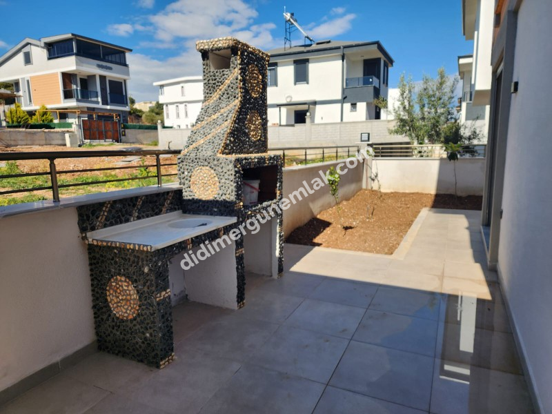 DİDİM SAĞTUR’DA DENİZE YÜRÜME MESAFESİNDE 3+1 TAM MÜSTAKİL ULTRA LÜKS | HAVUZLU | EBEVEYN BANYOLU | OTOMATİK PANJURLU | ÇİFT BALKONLU SATILIK VİLLA