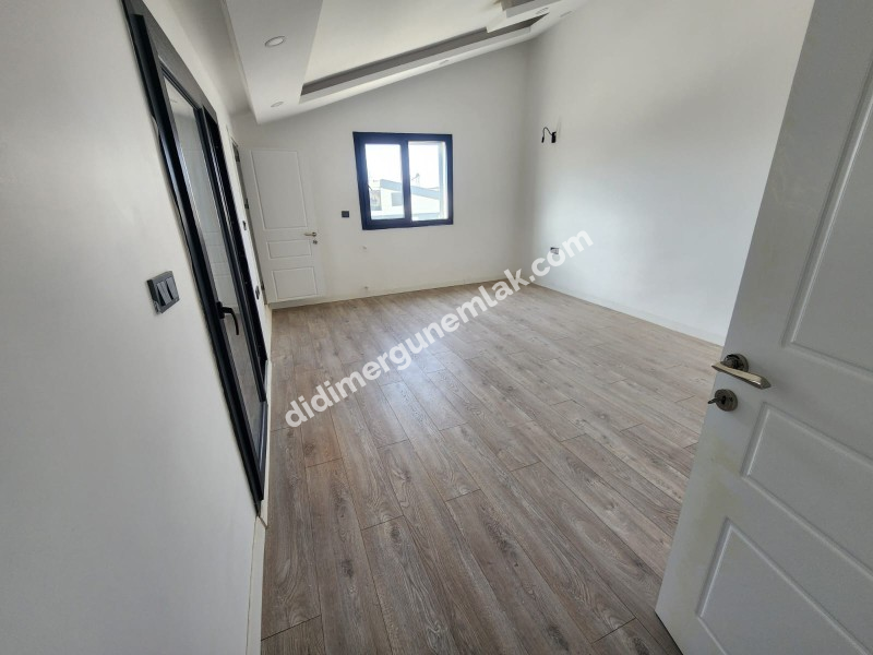 DİDİM EFELER MAHALLESİ’NDE CADDE CEPHELİ 3+1 HAVUZLU | EBEVEYN BANYOLU | VERANDALI & TERASLI | OTOMATİK PANJURLU | SATILIK MÜSTAKİL VİLLA 