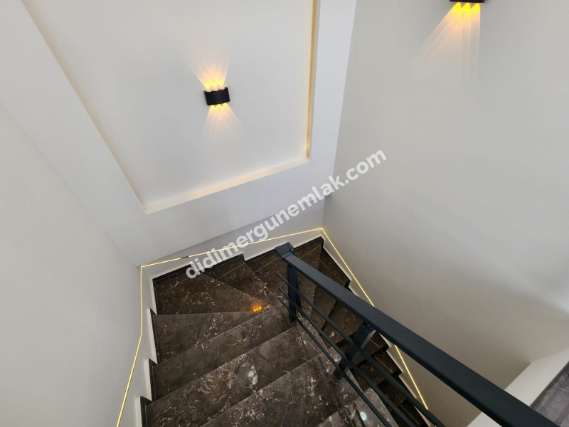 DİDİM EFELER MAHALLESİ’NDE 4+1 ULTRA LÜKS | HAVUZLU | ÖZEL OTOPARKLI | EBEVEYN BANYOLU | GÜNEŞ ALAN TERASI DENİZ MANZARALI SATILIK MÜSTAKİL VİLLA