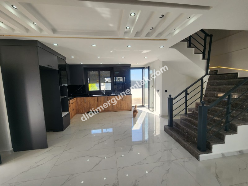 DİDİM EFELER MAHALLESİ’NDE 4+1 ULTRA LÜKS | HAVUZLU | ÖZEL OTOPARKLI | EBEVEYN BANYOLU | GÜNEŞ ALAN TERASI DENİZ MANZARALI SATILIK MÜSTAKİL VİLLA