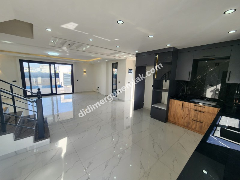 DİDİM EFELER MAHALLESİ’NDE 4+1 ULTRA LÜKS | HAVUZLU | ÖZEL OTOPARKLI | EBEVEYN BANYOLU | GÜNEŞ ALAN TERASI DENİZ MANZARALI SATILIK MÜSTAKİL VİLLA