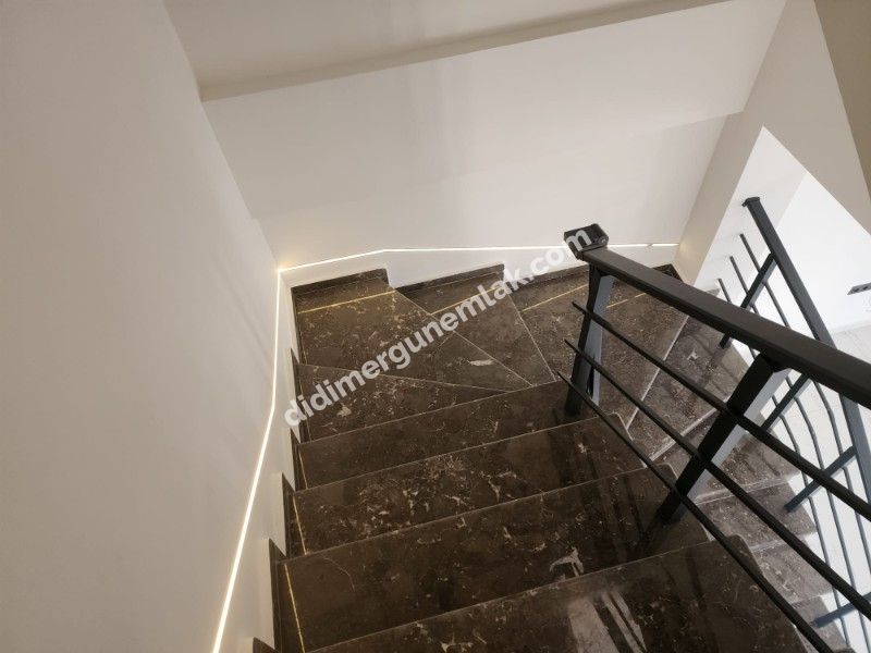 DİDİM EFELER MAHALLESİ’NDE 4+1 ULTRA LÜKS | HAVUZLU | ÖZEL OTOPARKLI | EBEVEYN BANYOLU | GÜNEŞ ALAN TERASI DENİZ MANZARALI SATILIK MÜSTAKİL VİLLA