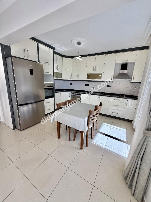 DİDİM ALTINKUM MAHALLESİ’NDE 3+1 AYRI MUTFAK FULL EŞYALI SATILIK DAİRE