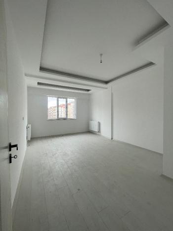 GÜVENAY - ÇORUM ULUKVAK İKİZLER BENZİNLİĞİ ARKASI ARA KAT SATILIK DAİRE