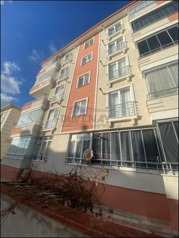 GÜVENAY - ÇORUM GÜLABİBEY HZ. EBUBEKİR CAMİİ CİVARI 2+1 SATILIK DAİRE