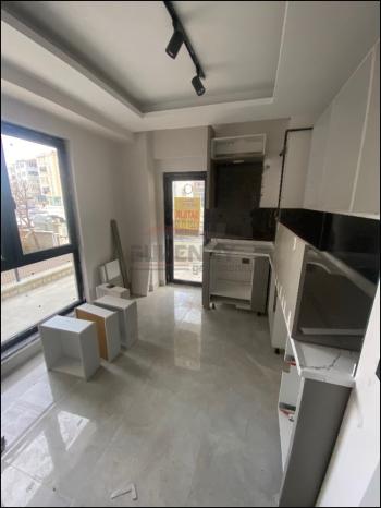 GÜVENAY - ÇORUM ULUKAVAK MAH. UBEYDİ GAZİ OKULU KARŞISI 2+1 SATILIK DAİRE