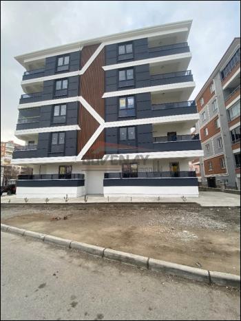 GÜVENAY - ÇORUM ULUKAVAK MAH. UBEYDİ GAZİ OKULU KARŞISI 2+1 SATILIK DAİRE