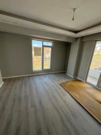ÜNİVERSİTE BÖLGESİNDE SATILIK 2+0 DAİRE