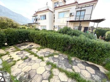 KKTC Girne Lapta The Cove Sitesi Satılık Bahçeli 2+1 Fırsat Daire