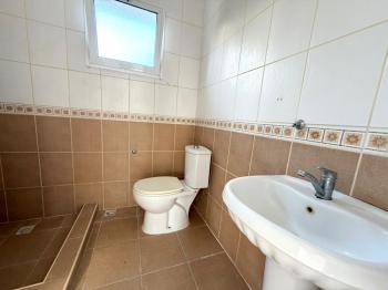 KKTC Girne Lapta The Cove Sitesi Satılık Bahçeli 2+1 Fırsat Daire