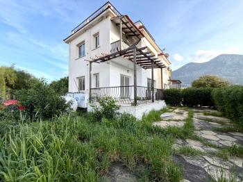 KKTC Girne Lapta The Cove Sitesi Satılık Bahçeli 2+1 Fırsat Daire