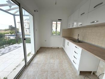 KKTC Girne Lapta The Cove Sitesi Satılık Bahçeli 2+1 Fırsat Daire