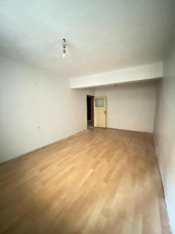 AFYON ÜÇOK EMLAKTAN DERVİŞPAŞA MAH 1+1 50M² KİRALIK DAİRE 