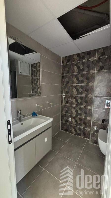 GENİŞ OTURUMLU YENİ BİNADA 1+1 SATILIK DAİRE