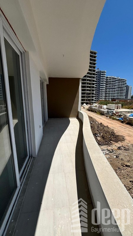 GENİŞ OTURUMLU YENİ BİNADA 1+1 SATILIK DAİRE