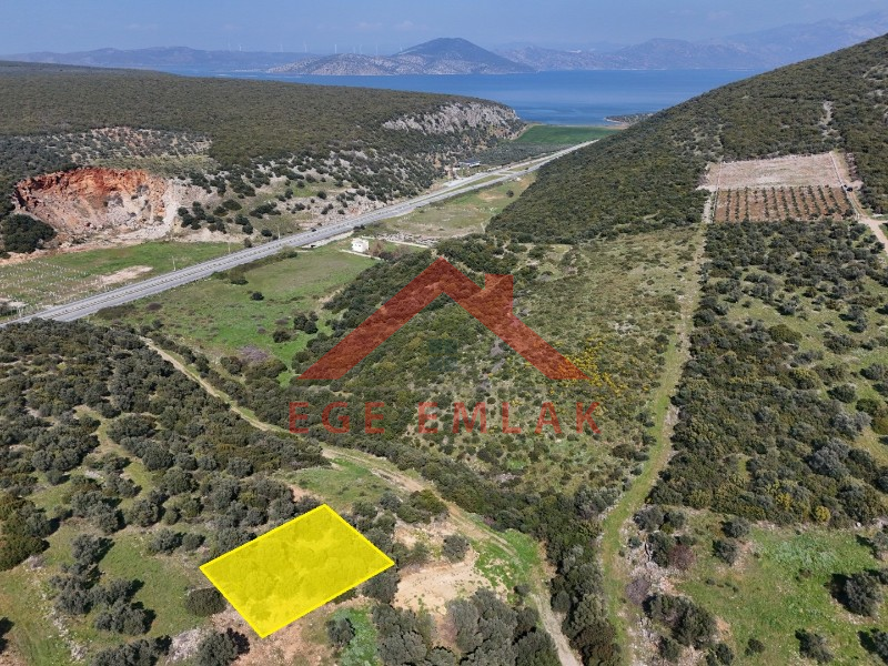 Göl Manzaralı İmarlı Villa Arsası - Yatırımlık Fırsat