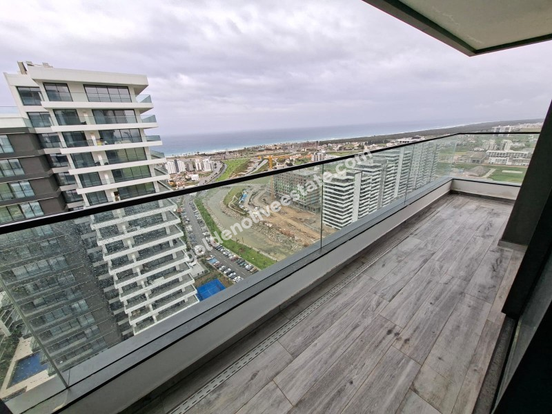 İSKEKLE LONGBEACH BÖLGESİNDE 7 YILDIZLI REZİDANS İLE OTEL KONSEPTLİ SATILIK 2+1 DAİRE