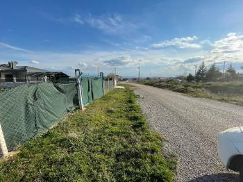 GÜVENAY - ÇORUM BUHARAEVLER MAH. İBRAHİM ÇAYIRI SATILIK 1090 M2 VİLLA ARSA