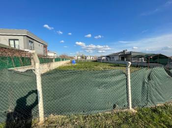 GÜVENAY - ÇORUM BUHARAEVLER MAH. İBRAHİM ÇAYIRI SATILIK 1090 M2 VİLLA ARSA