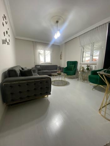 GÜVENAY - ÇORUM İKBAL IŞIKLARI OSMANCIK CADDESİ ÜZERİ 3+1 SATILIK DAİRE 