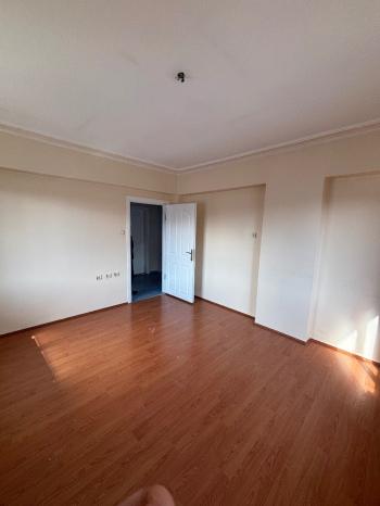 GÜVENAY - ÇORUM ULUKAVAK MAH. PAZARTESİ PAZARI CİVARI 3+1 KİRALIK DAİRE