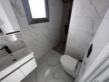 Kıbrıs Girne Lapta Bölgesinde Türk Tapulu Havuzlu Site İçerisinde Satılık 2+1 Daire