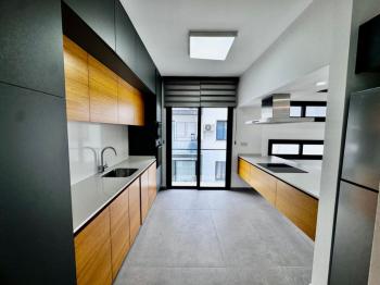 KKTC Lefkoşa Yenikent Bölgesinde Kapalı Otoparklı ve Şömineli 3+1 Kiralık Daire