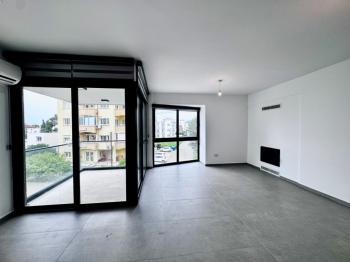 KKTC Lefkoşa Yenikent Bölgesinde Kapalı Otoparklı ve Şömineli 3+1 Kiralık Daire