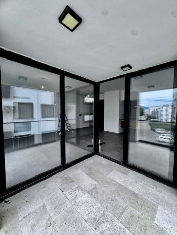 KKTC Lefkoşa Yenikent Bölgesinde Kapalı Otoparklı ve Şömineli 3+1 Kiralık Daire