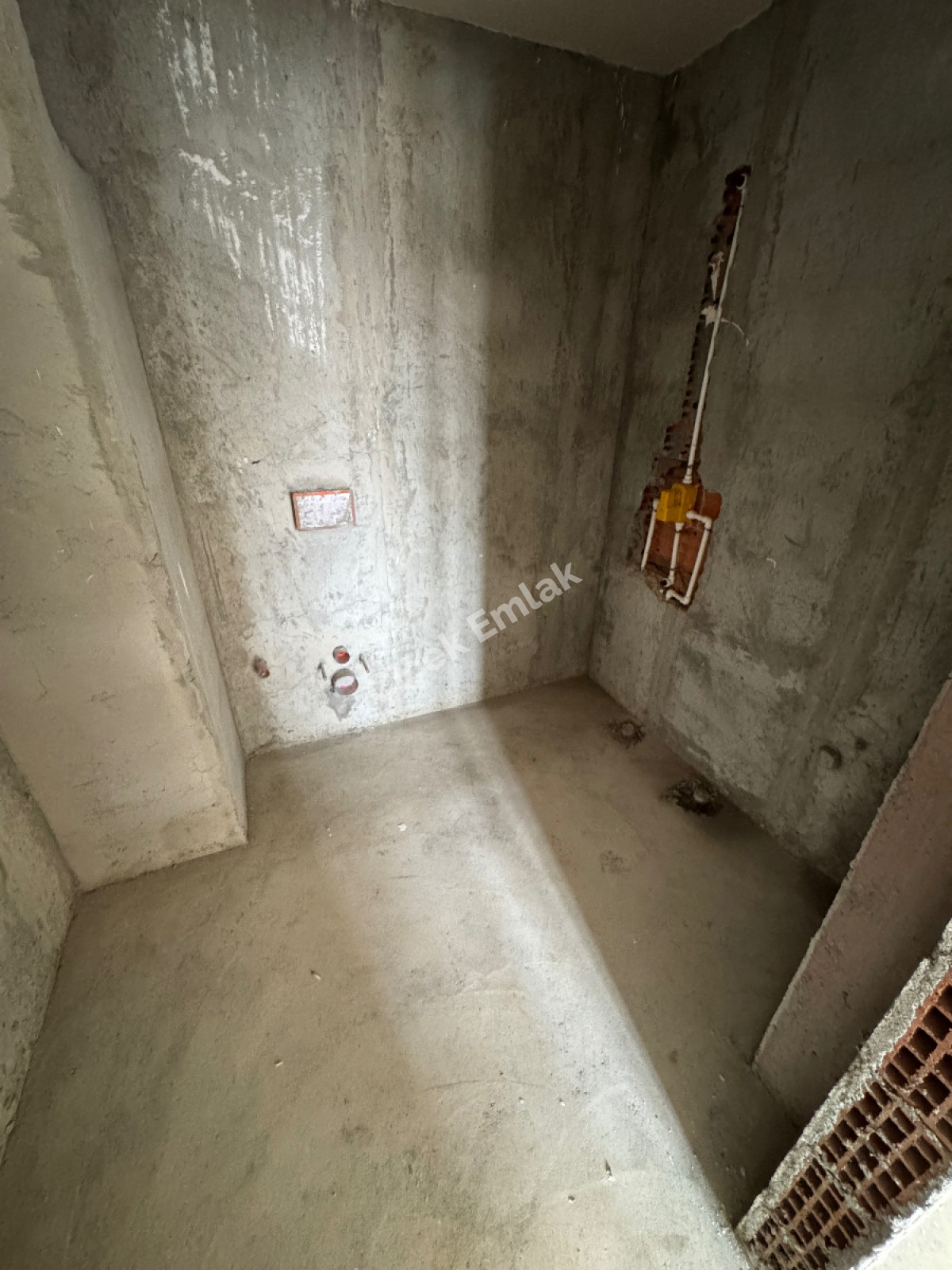 Akşemsettin'de İnşaatı Devam Eden Proje'de 3+1 Sıfır Satılık Daire