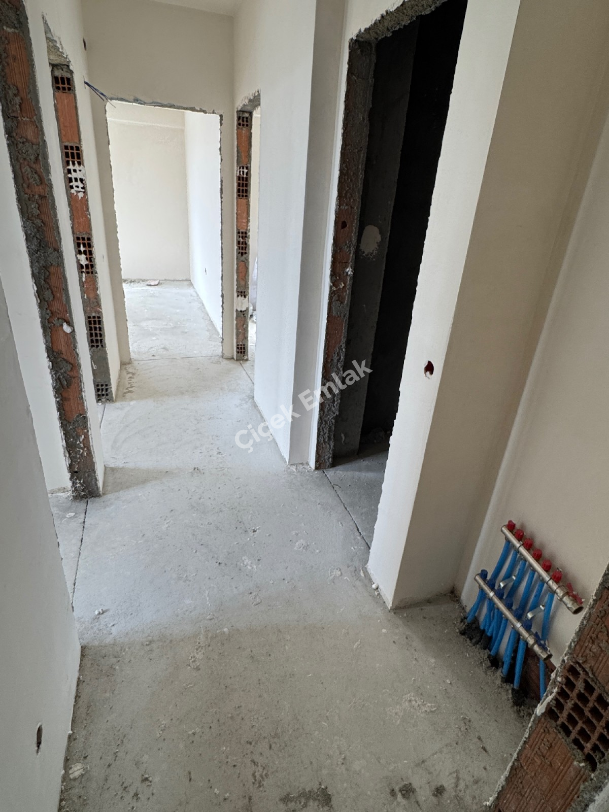 Akşemsettin'de İnşaatı Devam Eden Otoparklı Proje'de 2+1 Sıfır Satılık Daire 