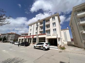 AFYON ÜÇOK EMLAKTAN SELÇUKLU MAH 1+1 60M² EŞYALI TEMİZ BAKIMLI SATILIK DAİRE 