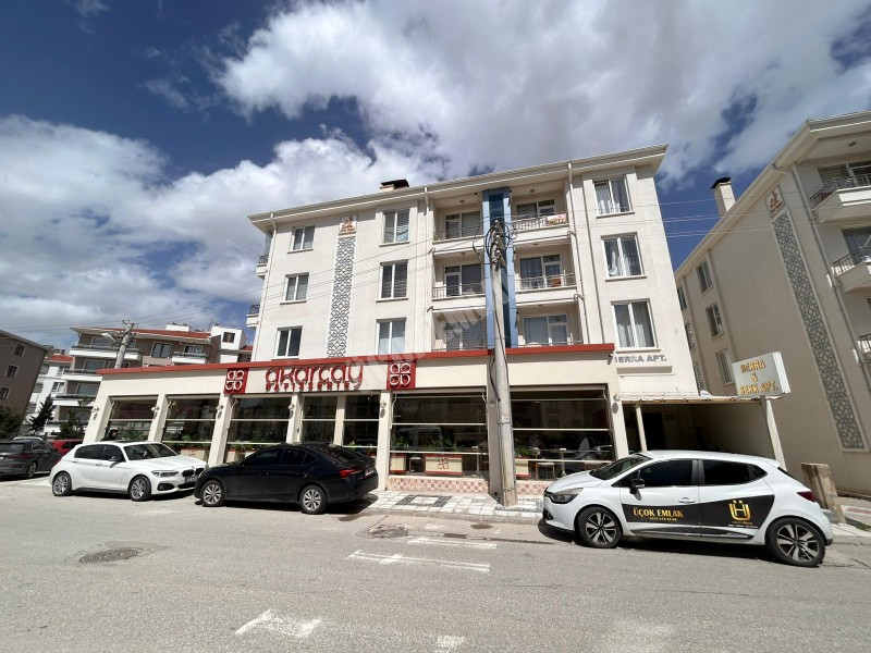 AFYON ÜÇOK EMLAKTAN SELÇUKLU MAH 1+1 60M² EŞYALI TEMİZ BAKIMLI SATILIK DAİRE 