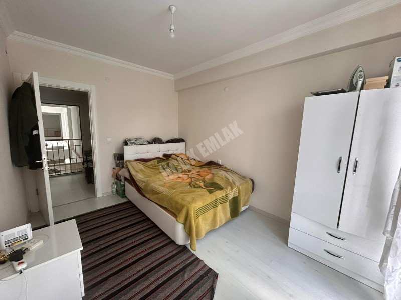 AFYON ÜÇOK EMLAKTAN SELÇUKLU MAH 1+1 60M² EŞYALI TEMİZ BAKIMLI SATILIK DAİRE 