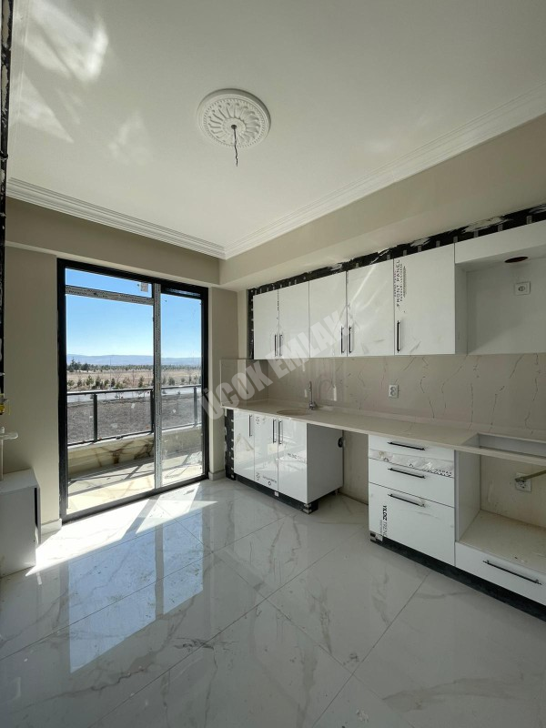 AFYON ÜÇOK EMLAKTAN FATİH MAH 3+1 115M² SIFIR SATILIK DAİRE 