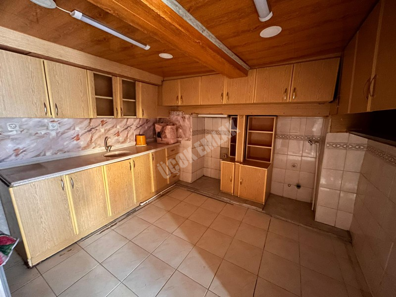 AFYON ÜÇOK EMLAKTAN FAKIPAŞA MAH 3+1 50M² MÜSTAKİL SATILIK EV 