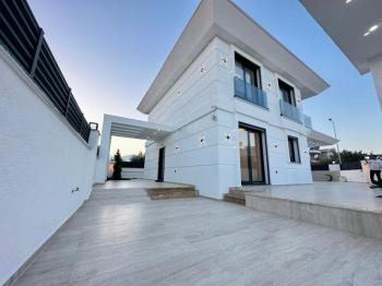  DİDİM EFELER MAHALLESİ’NDE ULTRA LÜKS 4+1 TAM MÜSTAKİL AYRI MUTFAK | AKILLI SİSTEM | HAVUZLU & OTOPARKLI KÖŞE BAŞI FIRSAT VİLLA 