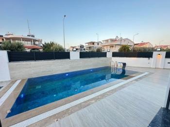  DİDİM EFELER MAHALLESİ’NDE ULTRA LÜKS 4+1 TAM MÜSTAKİL AYRI MUTFAK | AKILLI SİSTEM | HAVUZLU & OTOPARKLI KÖŞE BAŞI FIRSAT VİLLA 