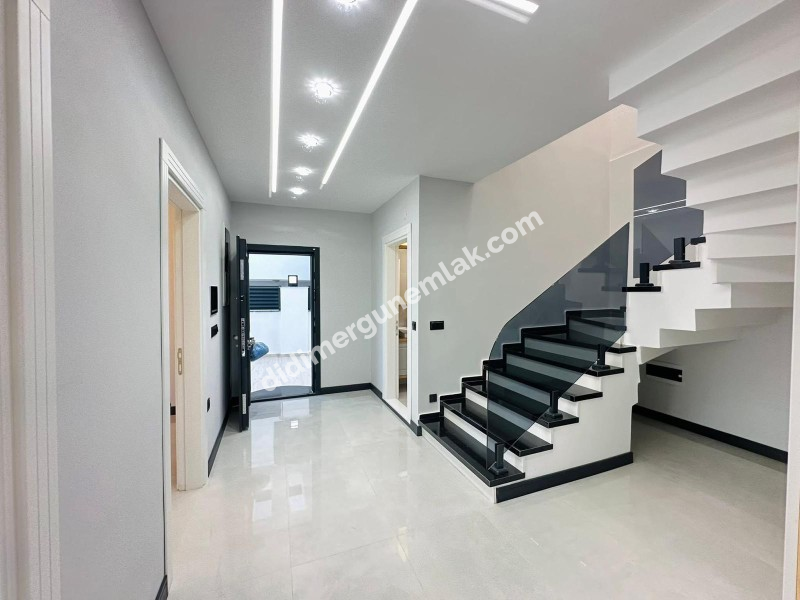  DİDİM EFELER MAHALLESİ’NDE ULTRA LÜKS 4+1 TAM MÜSTAKİL AYRI MUTFAK | AKILLI SİSTEM | HAVUZLU & OTOPARKLI KÖŞE BAŞI FIRSAT VİLLA 