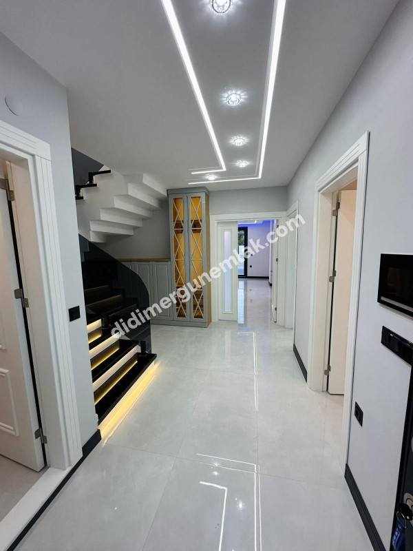  DİDİM EFELER MAHALLESİ’NDE ULTRA LÜKS 4+1 TAM MÜSTAKİL AYRI MUTFAK | AKILLI SİSTEM | HAVUZLU & OTOPARKLI KÖŞE BAŞI FIRSAT VİLLA 