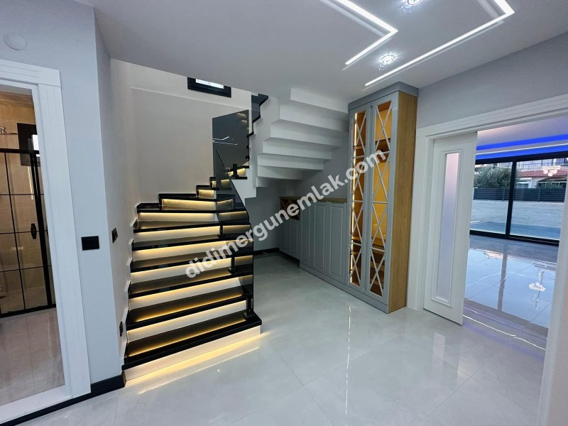  DİDİM EFELER MAHALLESİ’NDE ULTRA LÜKS 4+1 TAM MÜSTAKİL AYRI MUTFAK | AKILLI SİSTEM | HAVUZLU & OTOPARKLI KÖŞE BAŞI FIRSAT VİLLA 