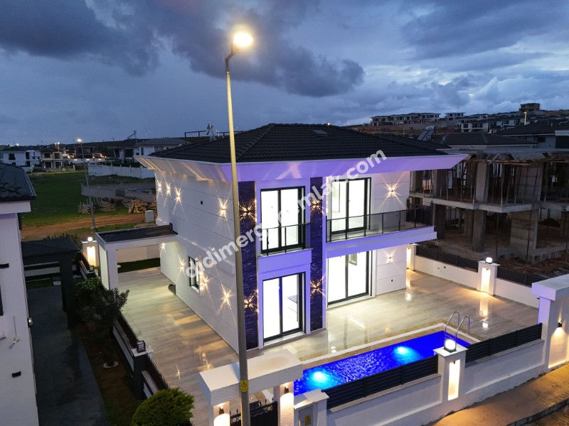  LÜKSÜN ZİRVESİ DİDİM EFELER MAHALLESİ’ NDE 4+1 | AYRI MUTFAK  |  ¬ ¬AKILLI SİSTEM & MÜSTAKİL HAVUZLU ULTRA LÜKS VİLLA