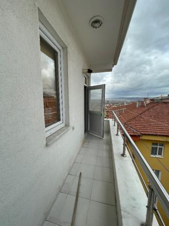 GÜVENAY - ÇORUM ŞENYURTTA EŞYALI 3+1 KİRALIK DAİRE