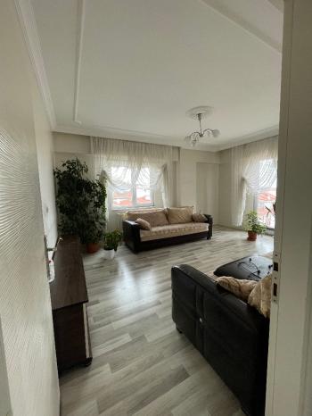 GÜVENAY - ÇORUM ŞENYURTTA EŞYALI 3+1 KİRALIK DAİRE