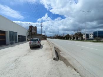 Güvenay - Çorum Ankara Yolu Üzeri Kiralık Dükkan Mağaza Depo