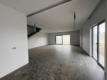 GÜVENAY - ÇORUM SLİM KENT SİTE İÇERİSİNDE 4+1 SATILIK FIRSAT VİLLA