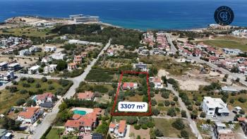 Kıbrıs Girne Çatalköy Bölgesinde Satılık 3307 M2 Büyüklüğünde Arsa