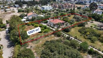 Kıbrıs Girne Çatalköy Bölgesinde Satılık 3307 M2 Büyüklüğünde Arsa