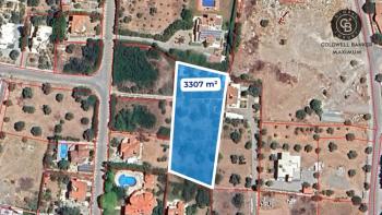 Kıbrıs Girne Çatalköy Bölgesinde Satılık 3307 M2 Büyüklüğünde Arsa